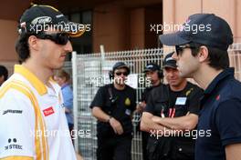 16.05.2010 Monaco, Monte Carlo,  Robert Kubica (POL), Renault F1 Team, Jaime Alguersuari (ESP), Scuderia Toro Rosso - Formula 1 World Championship, Rd 6, Monaco Grand Prix, Sunday