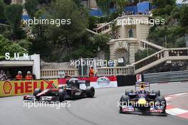 13.05.2010 Monaco, Monte Carlo,  Bruno Senna (BRA), Hispania Racing F1 Team HRT, Mark Webber (AUS), Red Bull Racing, RB6 - Formula 1 World Championship, Rd 6, Monaco Grand Prix, Thursday Practice