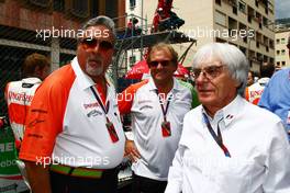 16.05.2010 Monaco, Monte Carlo,  Vijay Mallya (IND) Force India F1 Team Owner and Bernie Ecclestone (GBR) - Formula 1 World Championship, Rd 6, Monaco Grand Prix, Sunday