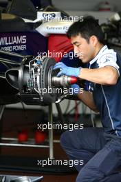 12.05.2010 Monaco, Monte Carlo,  Williams F1 Team mechanic - Formula 1 World Championship, Rd 6, Monaco Grand Prix, Wednesday