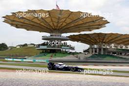 02.04.2010 Kuala Lumpur, Malaysia,  Rubens Barrichello (BRA), Williams F1 Team, FW32 - Formula 1 World Championship, Rd 3, Malaysian Grand Prix, Friday Practice