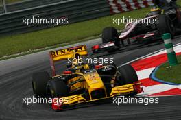 02.04.2010 Kuala Lumpur, Malaysia,  Robert Kubica (POL), Renault F1 Team, R30 - Formula 1 World Championship, Rd 3, Malaysian Grand Prix, Friday Practice