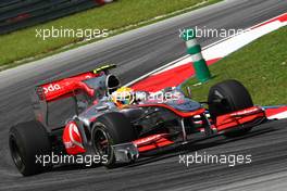 02.04.2010 Kuala Lumpur, Malaysia,  Lewis Hamilton (GBR), McLaren Mercedes, MP4-25 - Formula 1 World Championship, Rd 3, Malaysian Grand Prix, Friday Practice