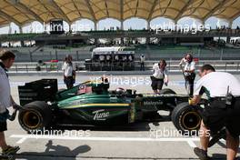 02.04.2010 Kuala Lumpur, Malaysia,  Jarno Trulli (ITA), Lotus F1 Team - Formula 1 World Championship, Rd 3, Malaysian Grand Prix, Friday Practice