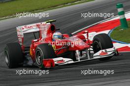 02.04.2010 Kuala Lumpur, Malaysia,  Fernando Alonso (ESP), Scuderia Ferrari - Formula 1 World Championship, Rd 3, Malaysian Grand Prix, Friday Practice