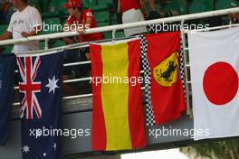 02.04.2010 Kuala Lumpur, Malaysia,  fans and flags - Formula 1 World Championship, Rd 3, Malaysian Grand Prix, Friday Practice