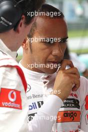 04.04.2010 Kuala Lumpur, Malaysia,  Lewis Hamilton (GBR), McLaren Mercedes  - Formula 1 World Championship, Rd 3, Malaysian Grand Prix, Sunday Pre-Race Grid