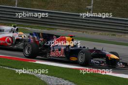 04.04.2010 Kuala Lumpur, Malaysia,  Sebastian Vettel (GER), Red Bull Racing, RB6 leads Lewis Hamilton (GBR), McLaren Mercedes, MP4-25 - Formula 1 World Championship, Rd 3, Malaysian Grand Prix, Sunday Race