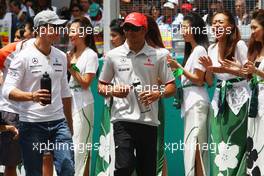 04.04.2010 Kuala Lumpur, Malaysia,  Michael Schumacher (GER), Mercedes GP Petronas, Lewis Hamilton (GBR), McLaren Mercedes - Formula 1 World Championship, Rd 3, Malaysian Grand Prix, Sunday