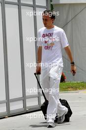 01.04.2010 Kuala Lumpur, Malaysia,  Robert Kubica (POL), Renault F1 Team - Formula 1 World Championship, Rd 3, Malaysian Grand Prix, Thursday