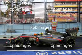 24.09.2010 Singapore, Singapore,  Bruno Senna (BRA), Hispania Racing F1 Team, HRT - Formula 1 World Championship, Rd 15, Singapore Grand Prix, Friday Practice