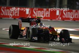 24.09.2010 Singapore, Singapore,  Jaime Alguersuari (ESP), Scuderia Toro Rosso, STR05 - Formula 1 World Championship, Rd 15, Singapore Grand Prix, Friday Practice