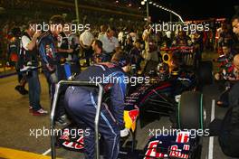26.09.2010 Singapore, Singapore,  Sebastian Vettel (GER), Red Bull Racing - Formula 1 World Championship, Rd 15, Singapore Grand Prix, Sunday Pre-Race Grid