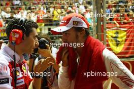 26.09.2010 Singapore, Singapore,  Fernando Alonso (ESP), Scuderia Ferrari - Formula 1 World Championship, Rd 15, Singapore Grand Prix, Sunday Pre-Race Grid