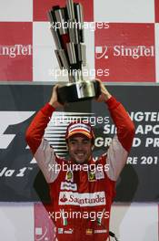 26.09.2010 Singapore, Singapore,  1st place Fernando Alonso (ESP), Scuderia Ferrari - Formula 1 World Championship, Rd 15, Singapore Grand Prix, Sunday Podium