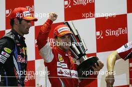 26.09.2010 Singapore, Singapore,  1st place Fernando Alonso (ESP), Scuderia Ferrari - Formula 1 World Championship, Rd 15, Singapore Grand Prix, Sunday Podium