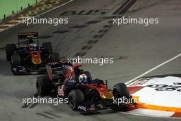 26.09.2010 Singapore, Singapore,  Sébastien Buemi (SUI), Scuderia Toro Rosso leads Jaime Alguersuari (ESP), Scuderia Toro Rosso - Formula 1 World Championship, Rd 15, Singapore Grand Prix, Sunday Race