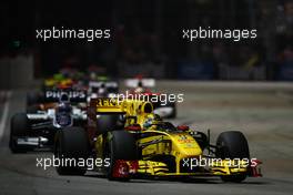 26.09.2010 Singapore, Singapore,  Robert Kubica (POL), Renault F1 Team, R30 - Formula 1 World Championship, Rd 15, Singapore Grand Prix, Sunday Race