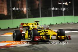 25.09.2010 Singapore, Singapore,  Robert Kubica (POL), Renault F1 Team - Formula 1 World Championship, Rd 15, Singapore Grand Prix, Saturday Qualifying