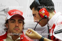 25.09.2010 Singapore, Singapore,  Fernando Alonso (ESP), Scuderia Ferrari - Formula 1 World Championship, Rd 15, Singapore Grand Prix, Saturday Practice