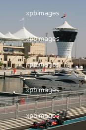 17.11.2010 Abu Dhabi, Abu Dhabi,  Gary Paffett (GBR), McLaren Mercedes - Formula 1 Testing, Abu Dhabi