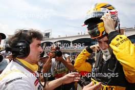 30.05.2010 Istanbul, Turkey,  Robert Kubica (POL), Renault F1 Team - Formula 1 World Championship, Rd 7, Turkish Grand Prix, Sunday Pre-Race Grid