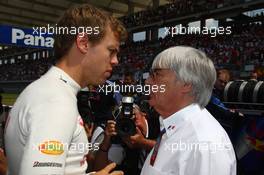 30.05.2010 Istanbul, Turkey,  Sebastian Vettel (GER), Red Bull Racing and Bernie Ecclestone (GBR) - Formula 1 World Championship, Rd 7, Turkish Grand Prix, Sunday Pre-Race Grid