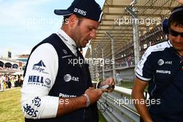 30.05.2010 Istanbul, Turkey,  Rubens Barrichello (BRA), Williams F1 Team - Formula 1 World Championship, Rd 7, Turkish Grand Prix, Sunday Pre-Race Grid