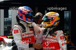 30.05.2010 Istanbul, Turkey,  2nd place Jenson Button (GBR), McLaren Mercedes and 1st place Lewis Hamilton (GBR), McLaren Mercedes - Formula 1 World Championship, Rd 7, Turkish Grand Prix, Sunday Podium