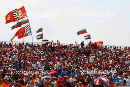 30.05.2010 Istanbul, Turkey,  crowd - Formula 1 World Championship, Rd 7, Turkish Grand Prix, Sunday Race