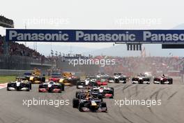 30.05.2010 Istanbul, Turkey,  Race start, Mark Webber (AUS), Red Bull Racing leads Sebastian Vettel (GER), Red Bull Racing - Formula 1 World Championship, Rd 7, Turkish Grand Prix, Sunday Race