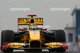 29.05.2010 Istanbul, Turkey,  Robert Kubica (POL), Renault F1 Team, R30 - Formula 1 World Championship, Rd 7, Turkish Grand Prix, Saturday Practice