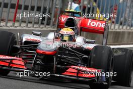 29.05.2010 Istanbul, Turkey,  After heavy braking Lewis Hamilton (GBR), McLaren Mercedes suffers tyre problems and punctures - Formula 1 World Championship, Rd 7, Turkish Grand Prix, Saturday Practice