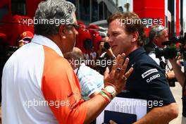 30.05.2010 Istanbul, Turkey,  Vijay Mallya (IND) Force India F1 Team Owner  and Christian Horner (GBR), Red Bull Racing, Sporting Director - Formula 1 World Championship, Rd 7, Turkish Grand Prix, Sunday