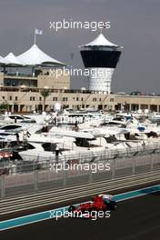 12.11.2010 Abu Dhabi, Abu Dhabi,  Fernando Alonso (ESP), Scuderia Ferrari, F10 - Formula 1 World Championship, Rd 19, Abu Dhabi Grand Prix, Friday Practice