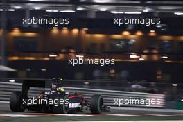 12.11.2010 Abu Dhabi, Abu Dhabi,  Bruno Senna (BRA), Hispania Racing F1 Team, HRT - Formula 1 World Championship, Rd 19, Abu Dhabi Grand Prix, Friday Practice