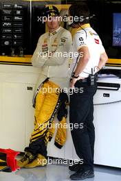 12.11.2010 Abu Dhabi, Abu Dhabi,  Robert Kubica (POL), Renault F1 Team  - Formula 1 World Championship, Rd 19, Abu Dhabi Grand Prix, Friday Practice