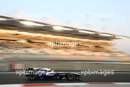 12.11.2010 Abu Dhabi, Abu Dhabi,  Nico Hulkenberg (GER), Williams F1 Team - Formula 1 World Championship, Rd 19, Abu Dhabi Grand Prix, Friday Practice