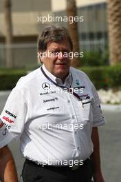 12.11.2010 Abu Dhabi, Abu Dhabi,  Norbert Haug (GER), Mercedes, Motorsport chief - Formula 1 World Championship, Rd 19, Abu Dhabi Grand Prix, Friday