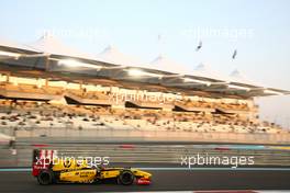 12.11.2010 Abu Dhabi, Abu Dhabi,  Vitaly Petrov (RUS), Renault F1 Team - Formula 1 World Championship, Rd 19, Abu Dhabi Grand Prix, Friday Practice