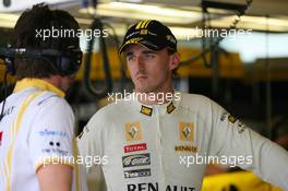 12.11.2010 Abu Dhabi, Abu Dhabi,  Robert Kubica (POL), Renault F1 Team - Formula 1 World Championship, Rd 19, Abu Dhabi Grand Prix, Friday Practice