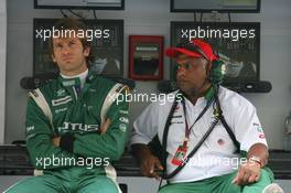 12.11.2010 Abu Dhabi, Abu Dhabi,   Jarno Trulli (ITA), Lotus F1 Team and Tony Fernandes, Lotus F1 Team, Team Principal - Formula 1 World Championship, Rd 19, Abu Dhabi Grand Prix, Friday Practice