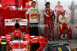 12.11.2010 Abu Dhabi, Abu Dhabi,  Fernando Alonso (ESP), Scuderia Ferrari - Formula 1 World Championship, Rd 19, Abu Dhabi Grand Prix, Friday Practice