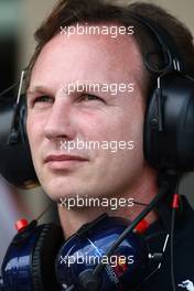 12.11.2010 Abu Dhabi, Abu Dhabi,  Christian Horner (GBR), Red Bull Racing, Sporting Director - Formula 1 World Championship, Rd 19, Abu Dhabi Grand Prix, Friday Practice