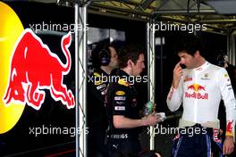 12.11.2010 Abu Dhabi, Abu Dhabi,  Mark Webber (AUS), Red Bull Racing  - Formula 1 World Championship, Rd 19, Abu Dhabi Grand Prix, Friday Practice