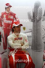 12.11.2010 Abu Dhabi, Abu Dhabi,  Fernando Alonso (ESP), Scuderia Ferrari - Formula 1 World Championship, Rd 19, Abu Dhabi Grand Prix, Friday Practice