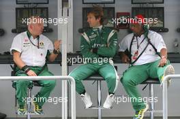 12.11.2010 Abu Dhabi, Abu Dhabi,  Mike Gascoyne (GBR), Lotus F1 Team, Chief Technical Officer with Jarno Trulli (ITA), Lotus F1 Team and Tony Fernandes, Lotus F1 Team, Team Principal - Formula 1 World Championship, Rd 19, Abu Dhabi Grand Prix, Friday Practice