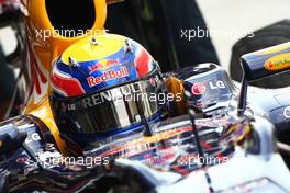 12.11.2010 Abu Dhabi, Abu Dhabi,  Mark Webber (AUS), Red Bull Racing - Formula 1 World Championship, Rd 19, Abu Dhabi Grand Prix, Friday Practice