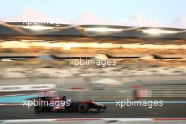 12.11.2010 Abu Dhabi, Abu Dhabi,  Sébastien Buemi (SUI), Scuderia Toro Rosso - Formula 1 World Championship, Rd 19, Abu Dhabi Grand Prix, Friday Practice