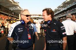 14.11.2010 Abu Dhabi, Abu Dhabi,  Patrick Head (GBR), WilliamsF1 Team, Director of Engineering and Christian Horner (GBR), Red Bull Racing, Sporting Director - Formula 1 World Championship, Rd 19, Abu Dhabi Grand Prix, Sunday Pre-Race Grid